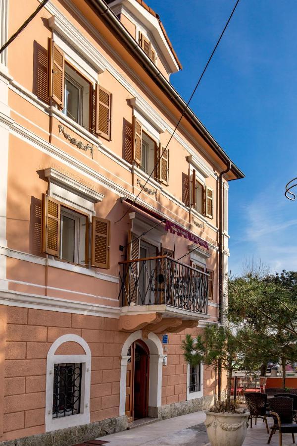 Beautiful Apartment House On The Seaside Ика Экстерьер фото